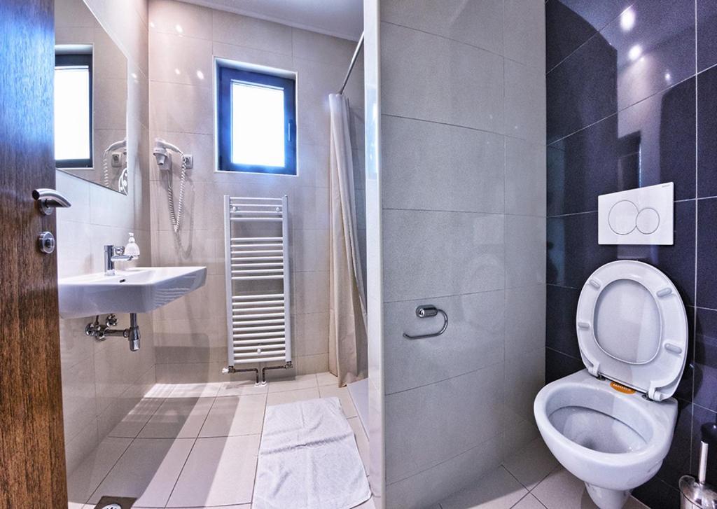 Hotel Nano Дрвеник Экстерьер фото